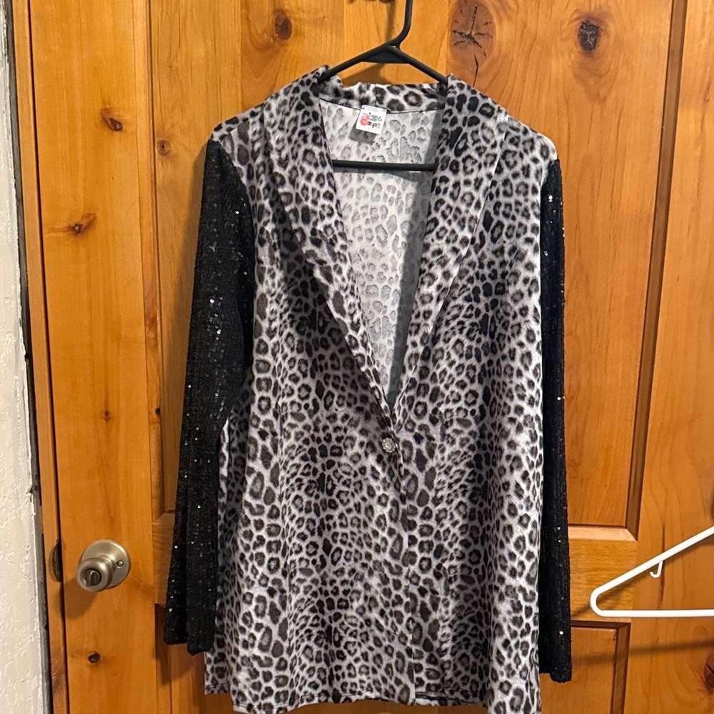 Leopard Print Women's Jacket with Black Sleeves sequin sleeves